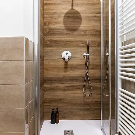 Carrara Deluxe *
