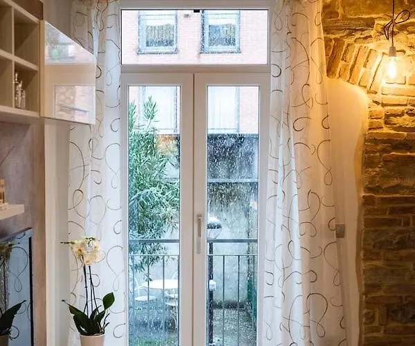 Daire Carrara Deluxe *