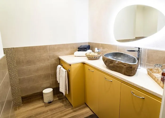 Carrara Deluxe Daire